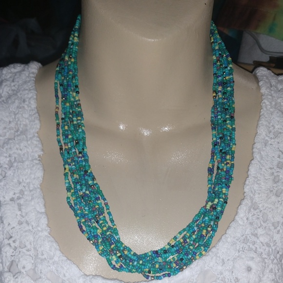 📿Gorgeous Beaded Necklace - Picture 5 of 6